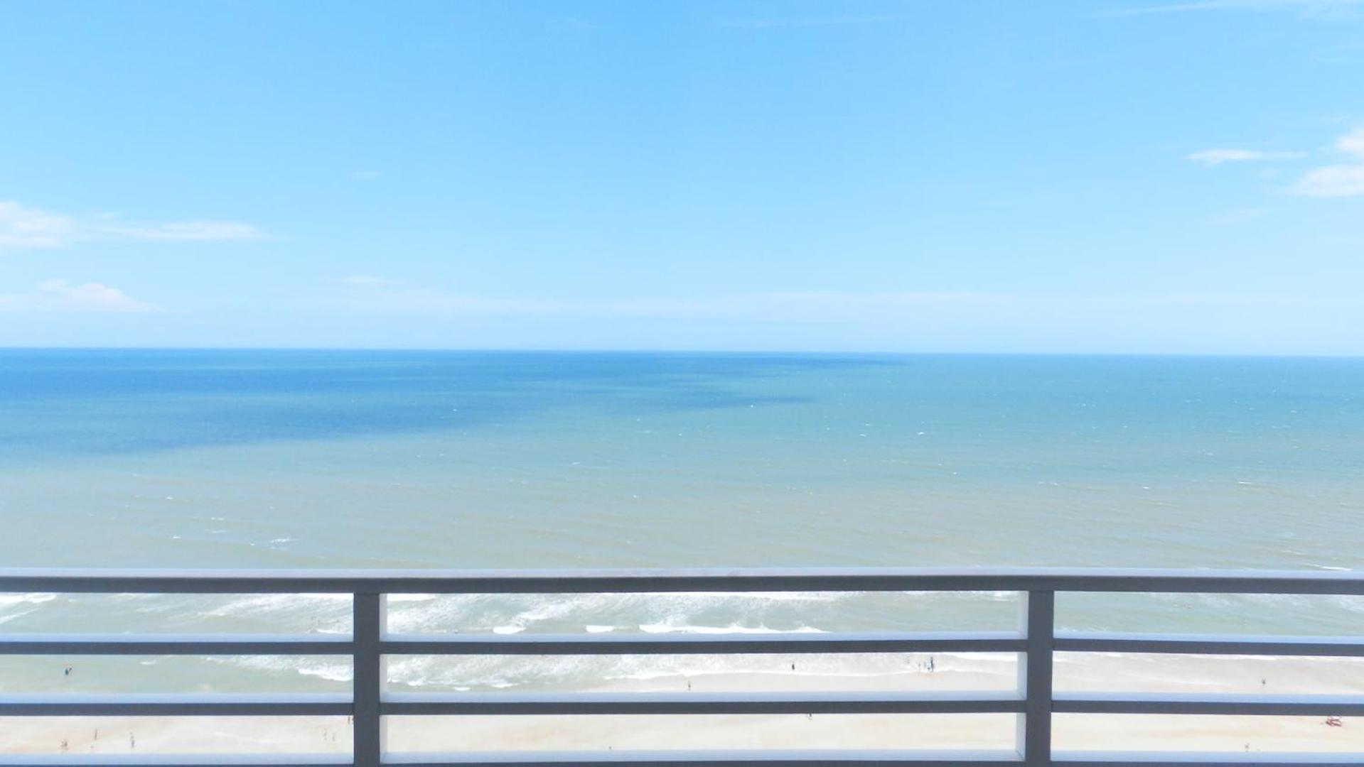 Ocean Walk Resort 2 Bedroom Direct Oceanfront - Highly Desired North Tower Unit 2321 Daytona Beach Extérieur photo